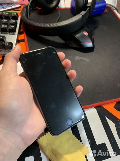 iPhone 8, 64 ГБ