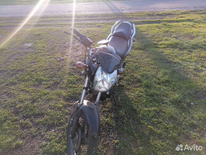 Мотоцикл 200 куб