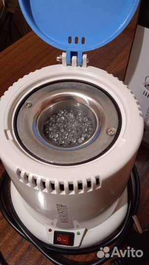 Стерилизатор маникюрных инструментов