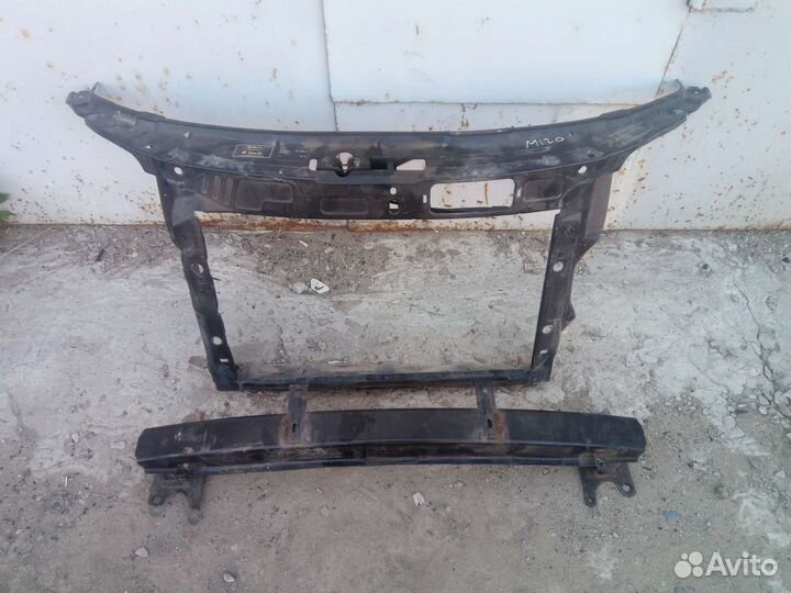 Усилитель бампера и телевизор Skoda Fabia 2