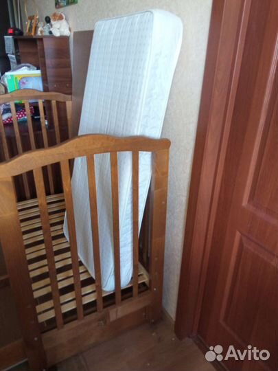 Детская кроватка