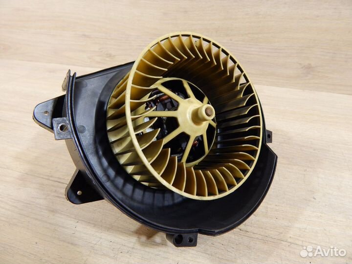 Моторчик печки Opel Omega B