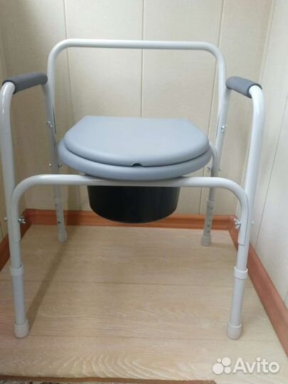Стул-туалет для инвалидов новый
