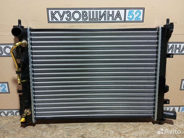 Радиатор охлаждения Kia Rio 4 Solaris 2 (17-г) A/T