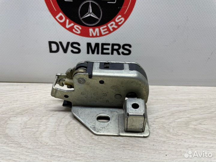 Замок двери задний Mercedes Sprinter W906