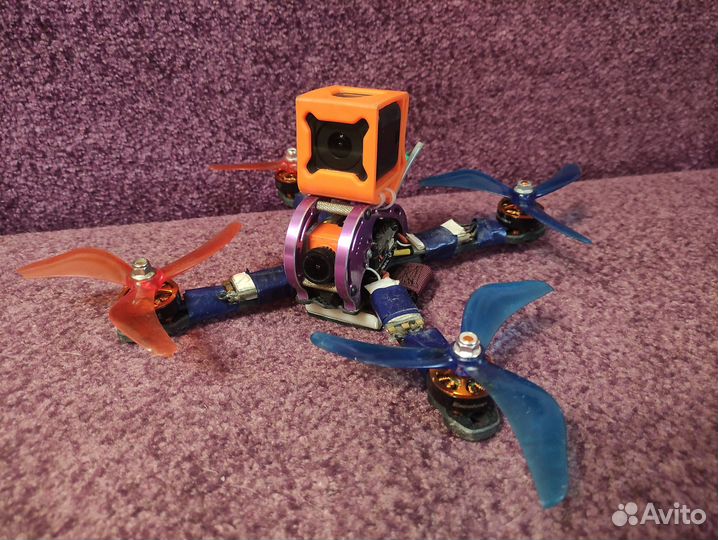 Гоночный квадрокоптер