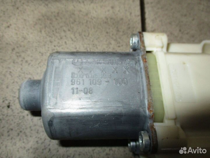 Моторчик стеклоподъемника Mercedes-Benz GLK-Class