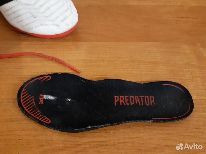 Бутсы футбольные Adidas Predator 30р