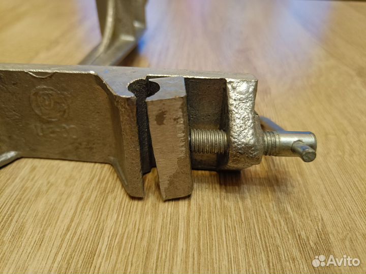 Станок для заточки коньков