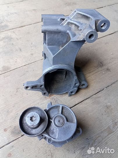 Кронштейн генератора bmw 3 e46 с натяжителем