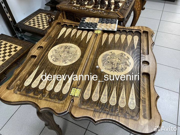 Нарды Герб Армении