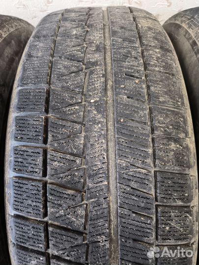 Bridgestone Blizzak Revo GZ 215/60 R17 96S