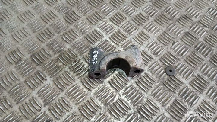 Кронштейн стабилизатора правый Man Tgs