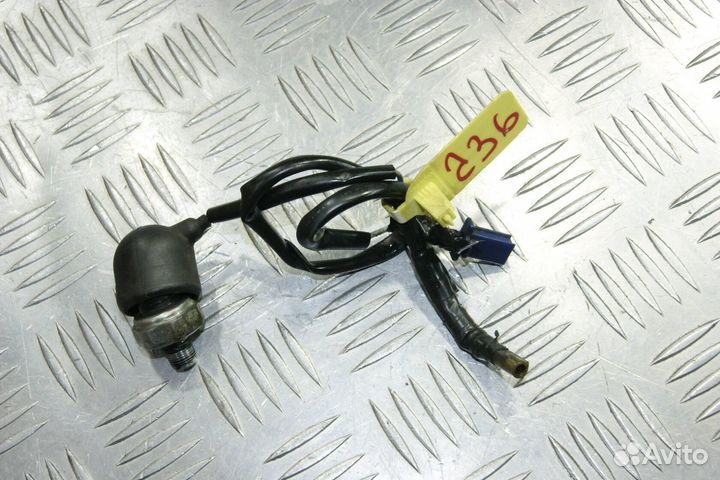 Датчик давления масла Honda CBR900RR / 954, SC50