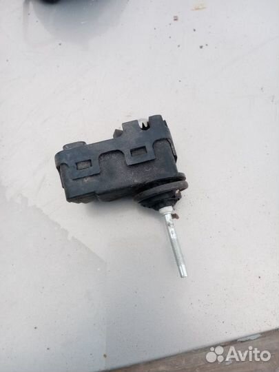 Моторчик корректора фары Ssangyong Actyon 2