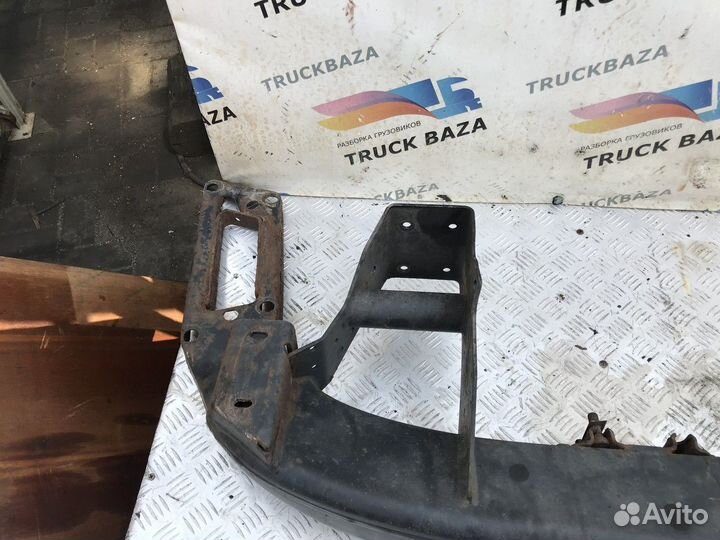 Усилитель переднего бампера