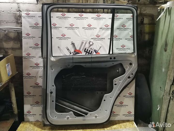 Дверь задняя правая volkswagen touran