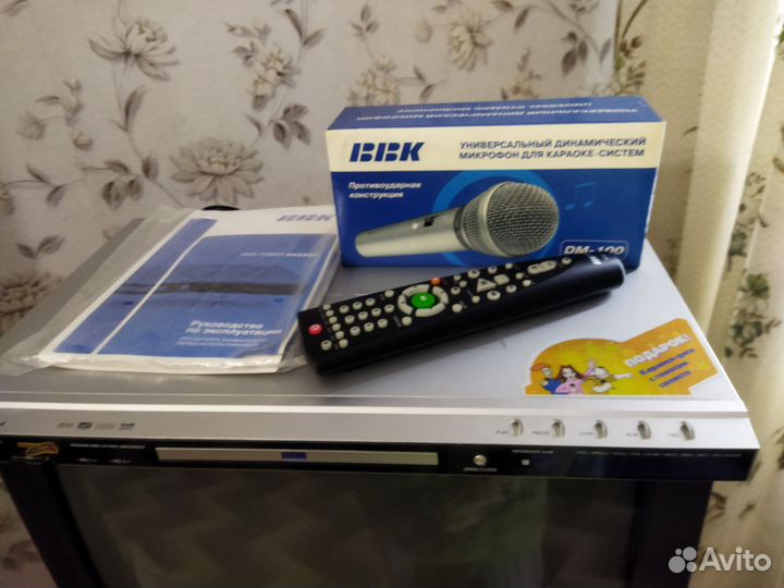 DVD - плеер с караоке DV324SI