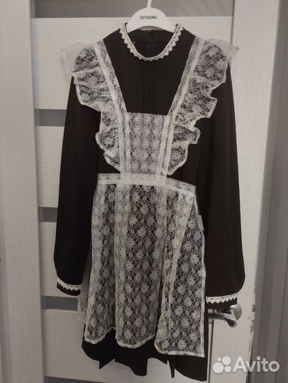 Платье с фартуком на последний звонок