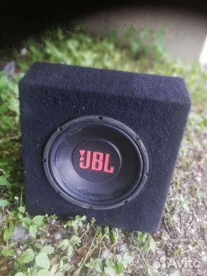 Активный сабвуфер JBL С усилителем с Bluetooth