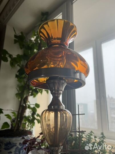 Настольная лампа СССР янтарное стекло