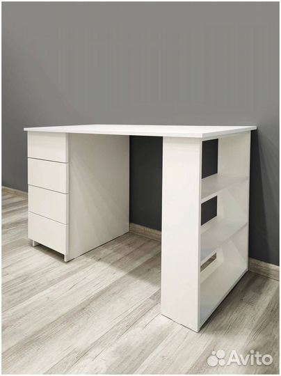 Письменный стол с ящиками Белый