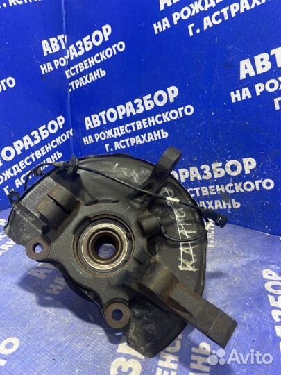 Передний левый поворотный кулак Mitsubishi