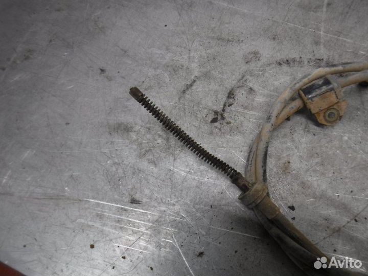 Трос ручника правый Toyota Corolla 120 4ZZ 2005