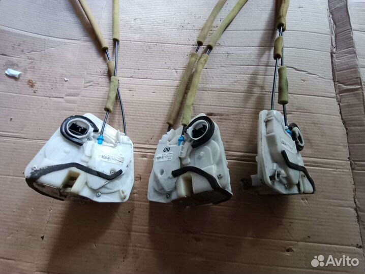 Замок двери Mazda 6 GH