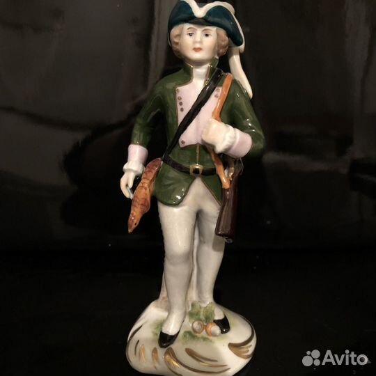 Статуэтка Охотник