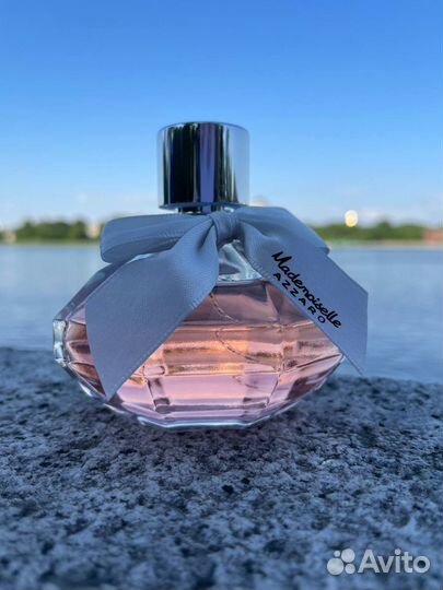 Элегантная и беззаботная композиция Azzaro Mademoi