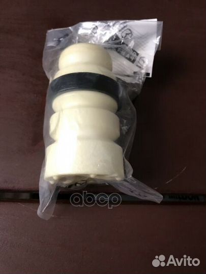 Отбойник амортизатора mazda KD3534111 CX 5 пере