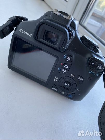 Зеркальный фотоаппарат canon 1100d