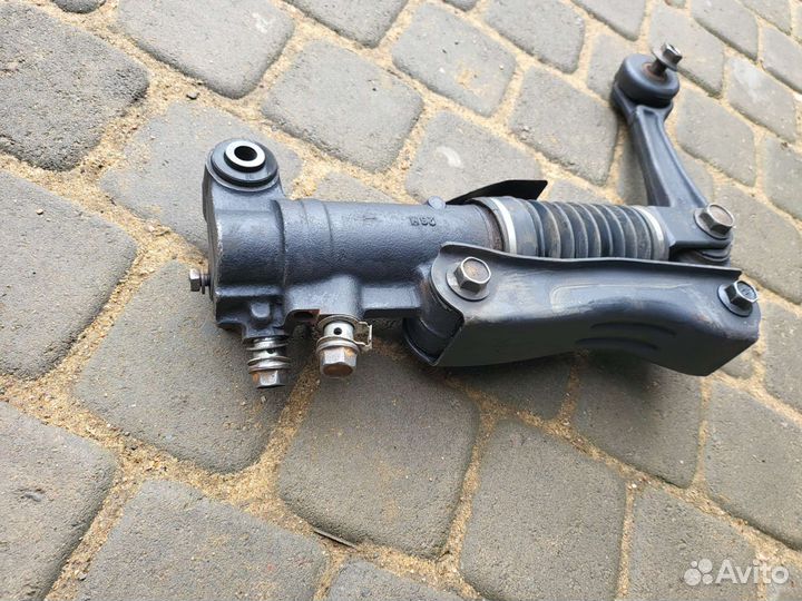 Задний гидроцилиндр стабилизатора Land Cruiser 200