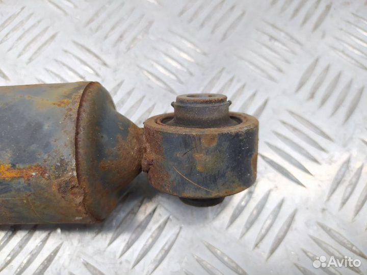 Амортизатор задний Toyota RAV 4 4 (CA40) рест. (2015-2019) 2016