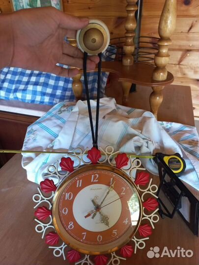 Часы настенные Янтарь