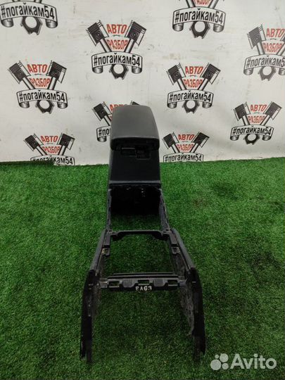 Подлокотник Honda Accord CL7 K20Z 2007