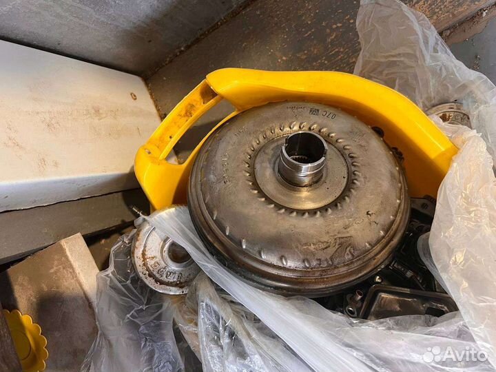 Вариатор Nissan Juke, в разобранном виде, сломаный