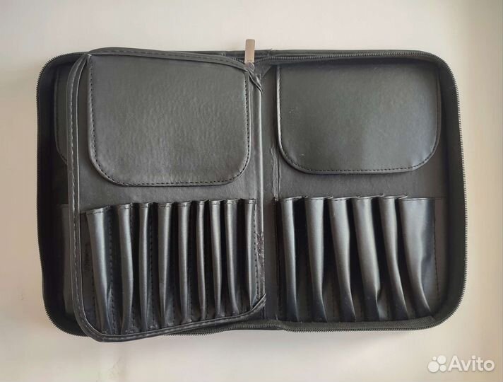 Пенал/чехол под кисти для макияжа