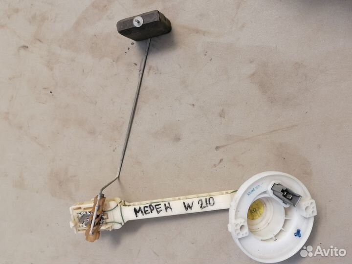 Датчик уровня топлива Mercedes Benz W210 E 1995-00