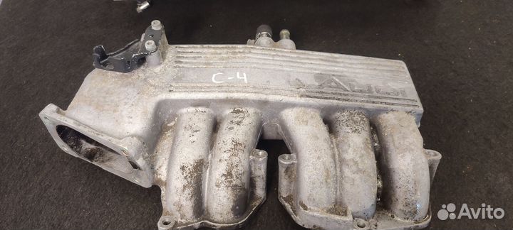 Впускной коллектор Audi 100 C4