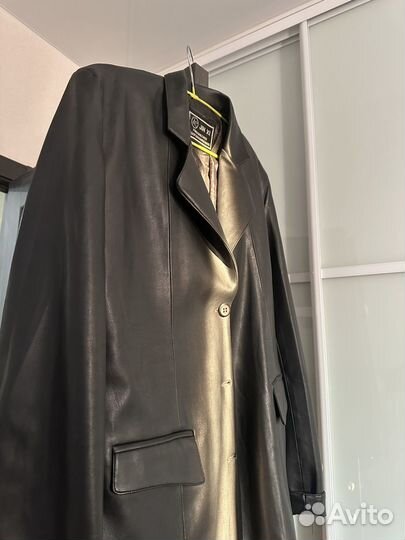 Кожаный пиджак женский