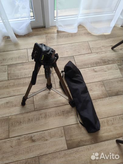 Штатив для фотоаппарата профессиональный