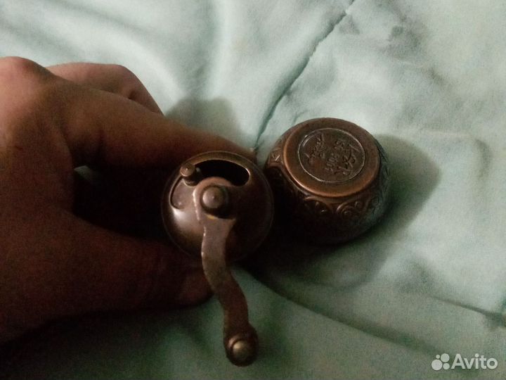 Старая кофемолка
