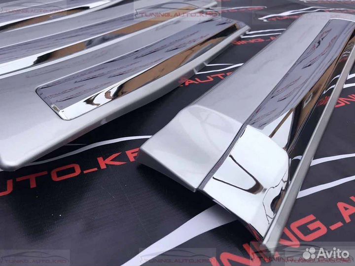 Молдинги дверей Toyota Land Cruiser 200 V6587