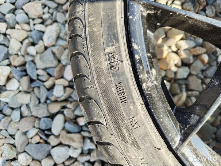 R18 Pirelli P Zero 225/40, PCD 5x114.3 DIA 73.1