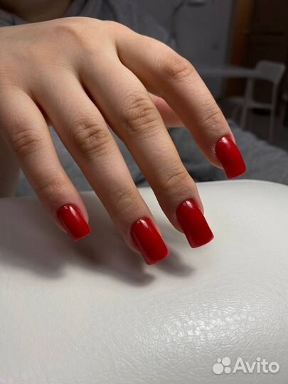 Нужна модель на маникюр