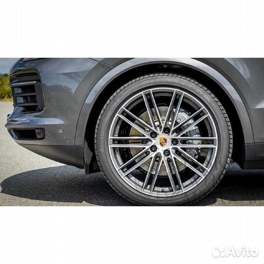 Кованые диски R22 на Porsche Panamera