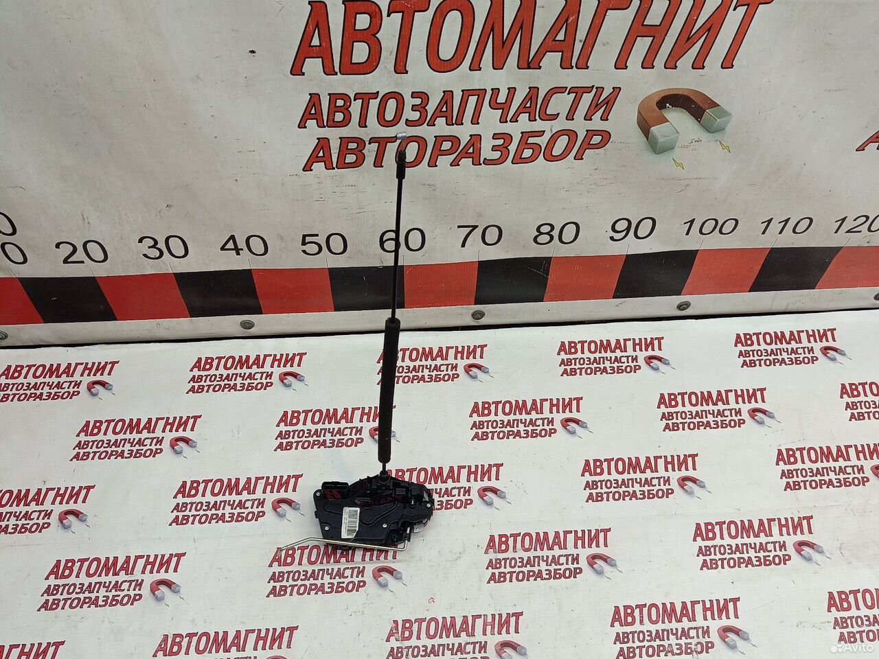 Замок двери задний правый Geely Coolray SX11