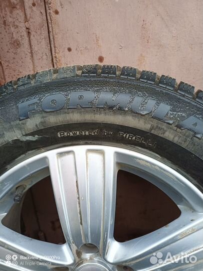 Pirelli Formula Ice 215/65 R16 98T